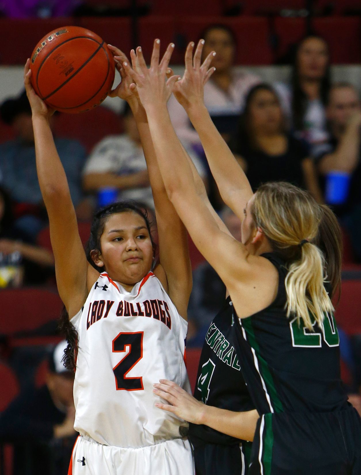 Hardin holds on to beat Billings Central, 44-41
